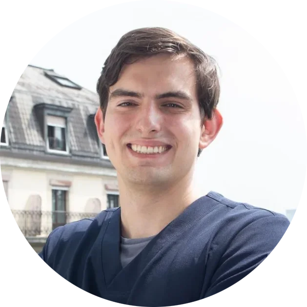 Dr Daniil Klimovich, médecin-dentiste à Genève, spécialiste des traitements dentaires et de la prise en charge personnalisée