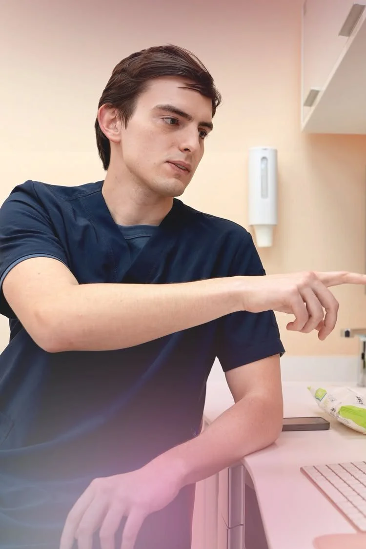Dr Daniil Klimovich, orthodontiste et directeur du cabinet